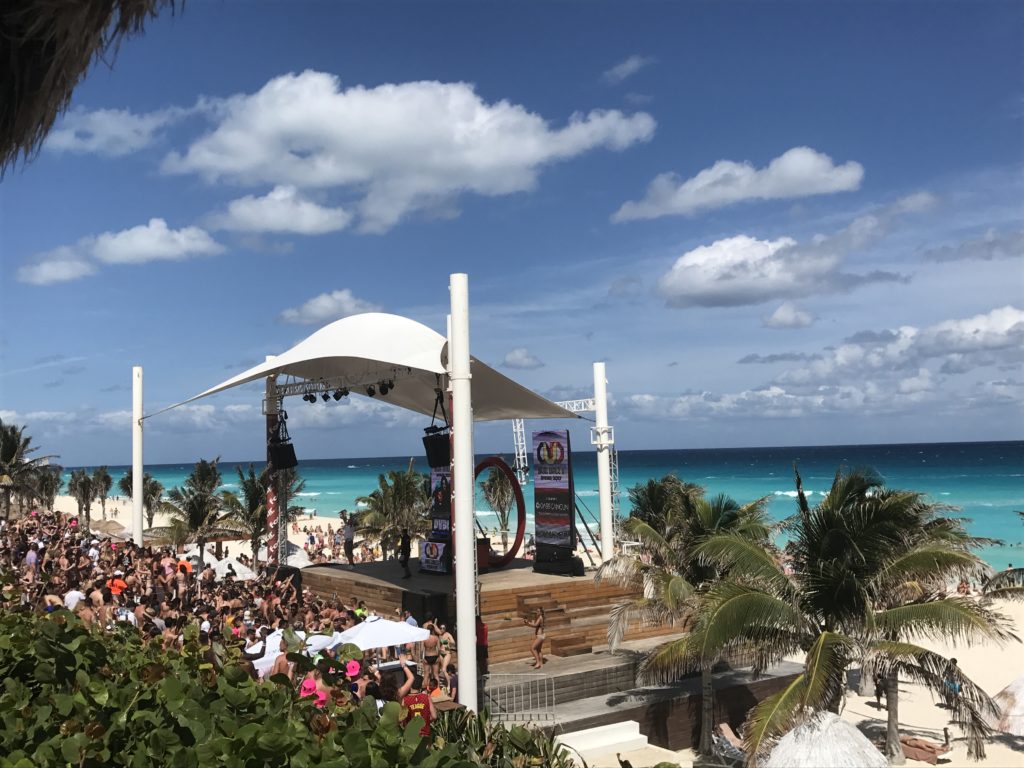 Hotels cancun party spring break THE 10